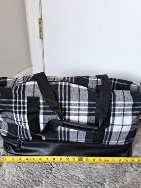 Dsw Plaid Flannel XL Duffle Bag NWT